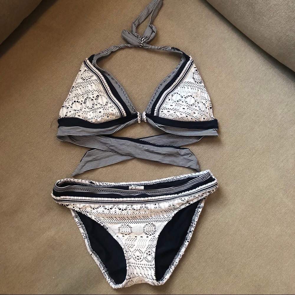 Becca Nautical Bikini Top (medium)